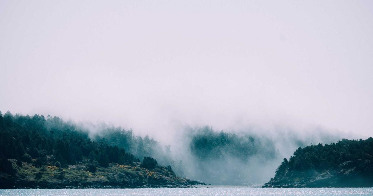 April 2026 Tech Trends — From Edge AI to Enterprise XR